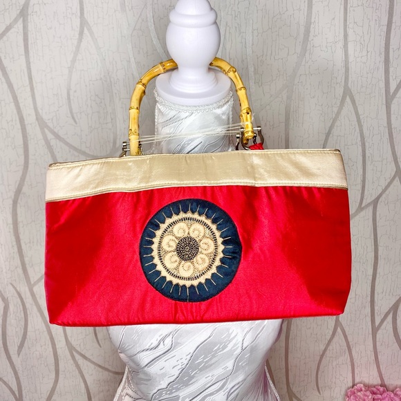 🌹 Fibonacci Sun Embroidery Red & Gold Satin Handbag with Bamboo Handles 🌹 NWT - Picture 6 of 6